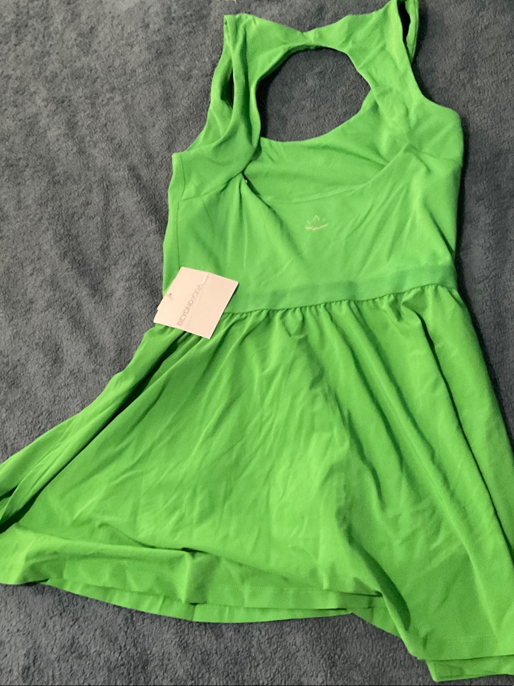 Beyond Yoga Bright Green Backless Athletic Fit-and-Flare Dress - Picture 2 of 3
